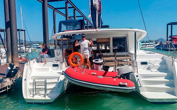 Аренда парусного катамарана Lagoon 400 S2 на Пхукете
